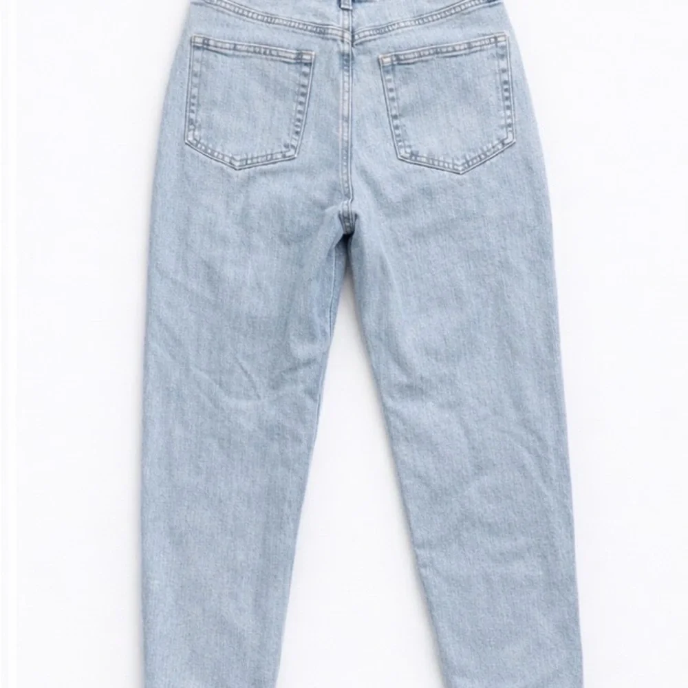 ✨ Wild Fable Super High Rise Mom Jeans – Size 10 ✨ - Picture 2 of 4